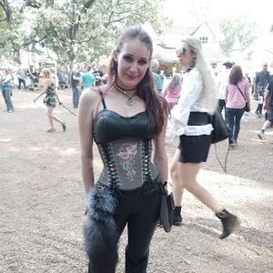 Meet your Posher, Korina